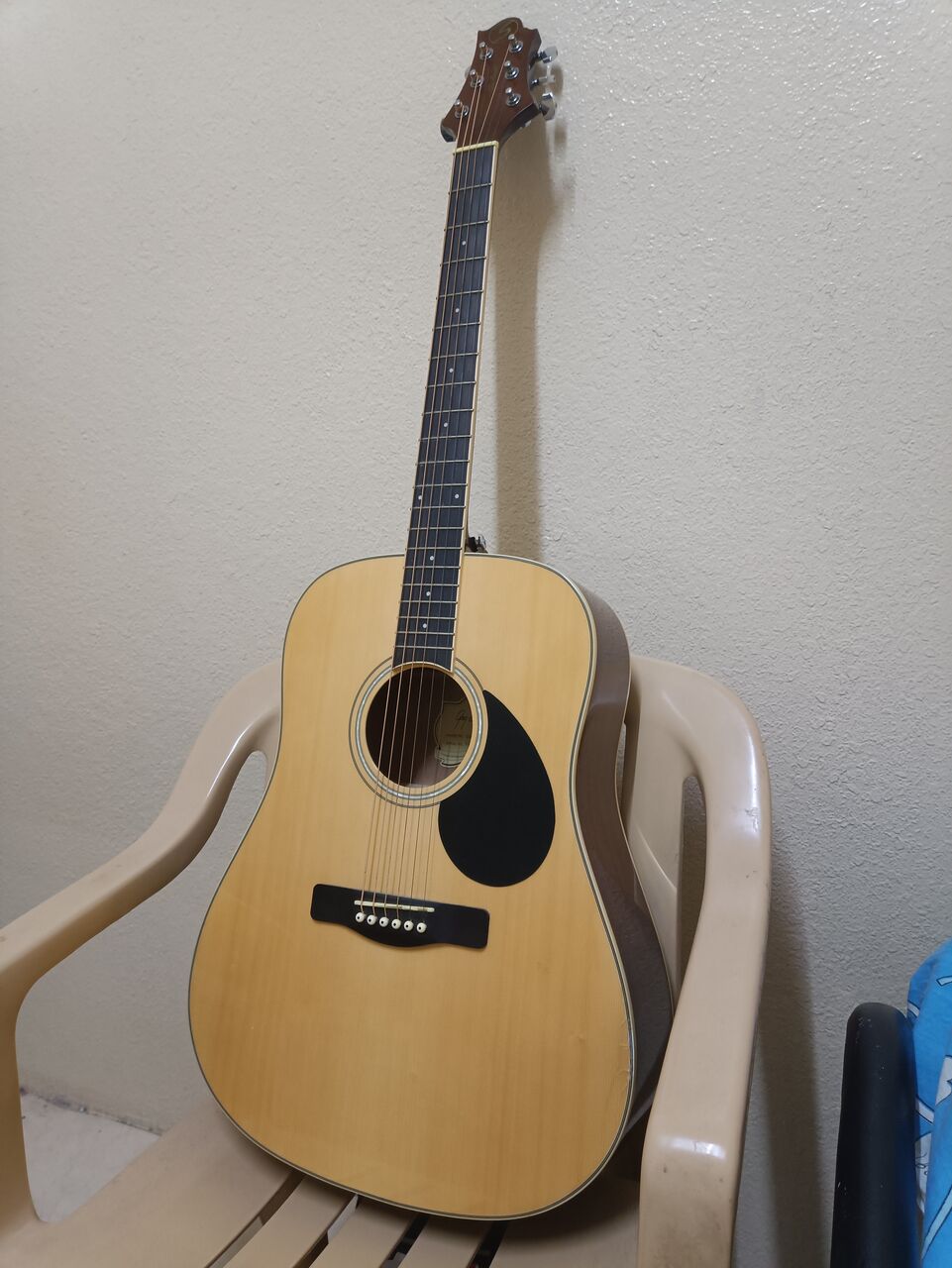 Jubail, Musical Instruments, SAR 350,  Greg Bennett GD-60N Acoustic Guitar