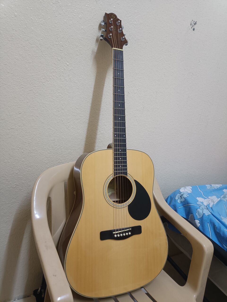 Jubail, Musical Instruments, SAR 350,  Greg Bennett GD-60N Acoustic Guitar