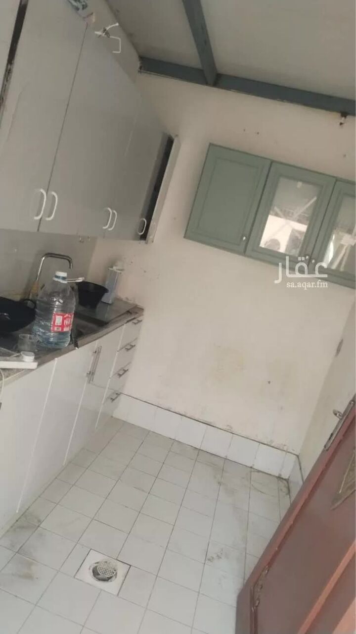 Riyadh, Housing Exchanges, SAR 18000/year,  2 BR,  شقة للإيجار في شارع الشبارقة, حي العريج