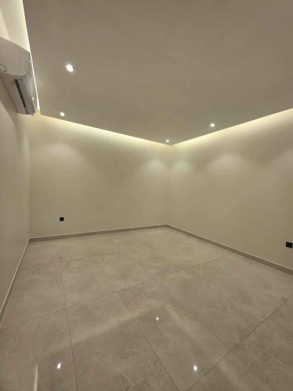 Khobar, Apartments, Flats, Houses & Villas, SAR 26600/year,  2 BR,  2 Bedrooms, A Living Room , 2 Bathrooms, And A Kitchen,   Fast Floor, Internal With Air Co