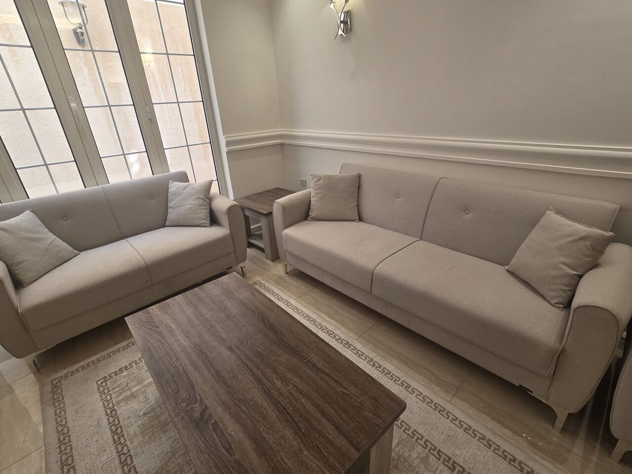 Riyadh, Furniture, SAR 2250,  6 Seater Homebox Sofa Set (almost New)
