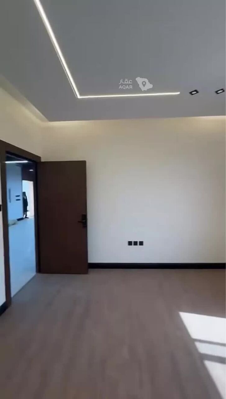 Riyadh, Housing Exchanges, SAR 90000/year,  مكتب تجاري للإيجار في شارع ابي بكر الصدي