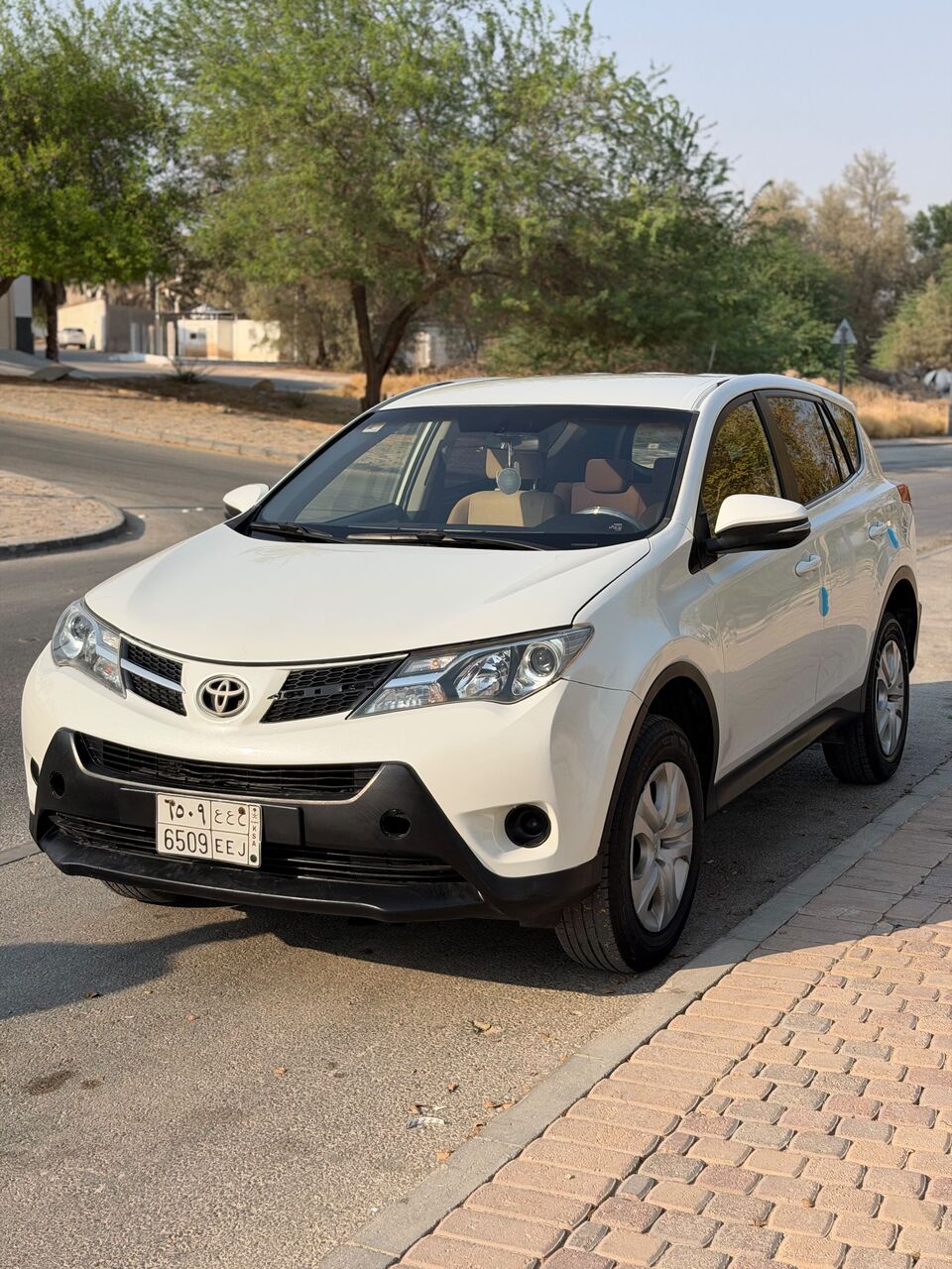 Riyadh, Vehicles, Cars & Trucks , SAR 42000,  Toyota RAV4,  2015,  Automatic,  273000 KM,