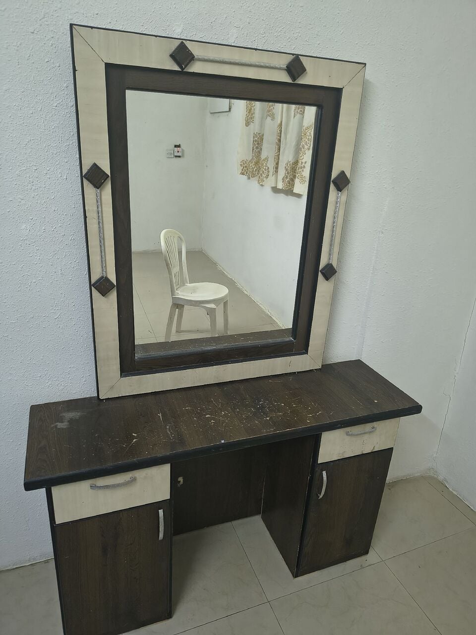 Hara, Furniture, SAR 500,  Bed With Matress & Dressing Table.