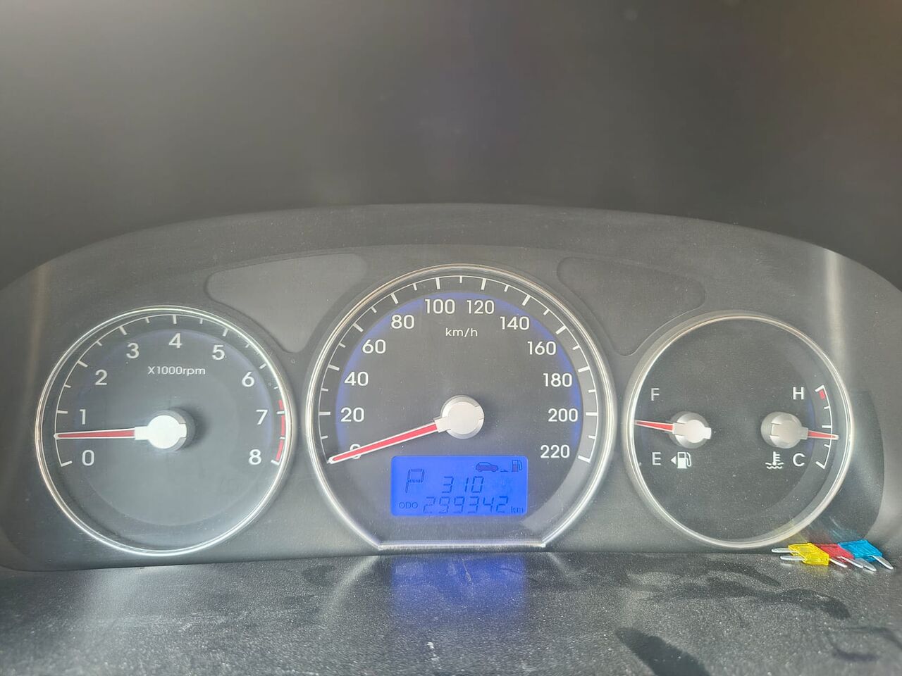 Al Iskan, Vehicles, Cars & Trucks , SAR 2600,  Hyundai Santa Fe,  2012,  Automatic,  299342 KM,   3500 CC Four-wheel Drive Of Model  Is For Sale,