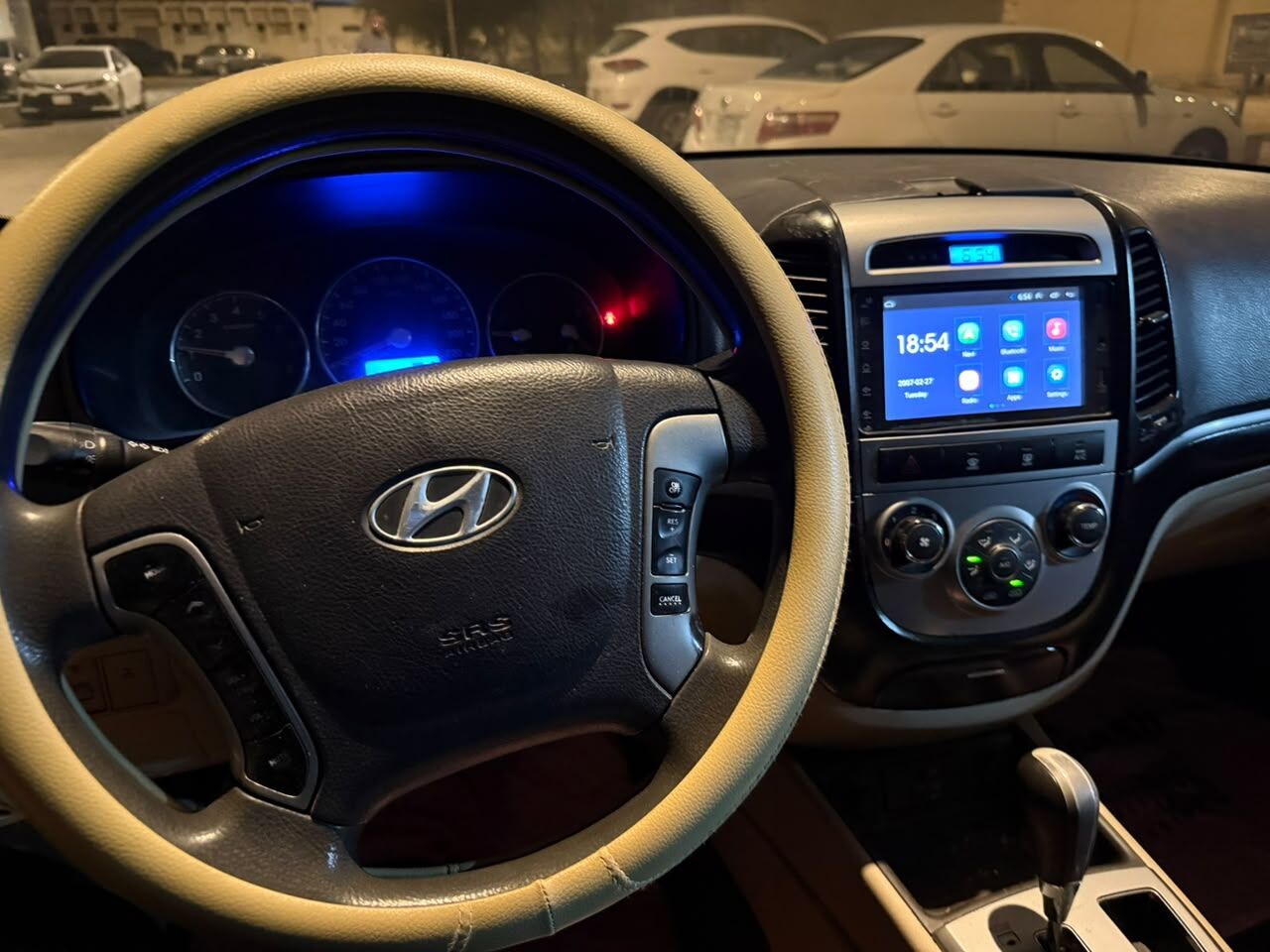 Al Iskan, Vehicles, Cars & Trucks , SAR 2600,  Hyundai Santa Fe,  2012,  Automatic,  299342 KM,   3500 CC Four-wheel Drive Of Model  Is For Sale,