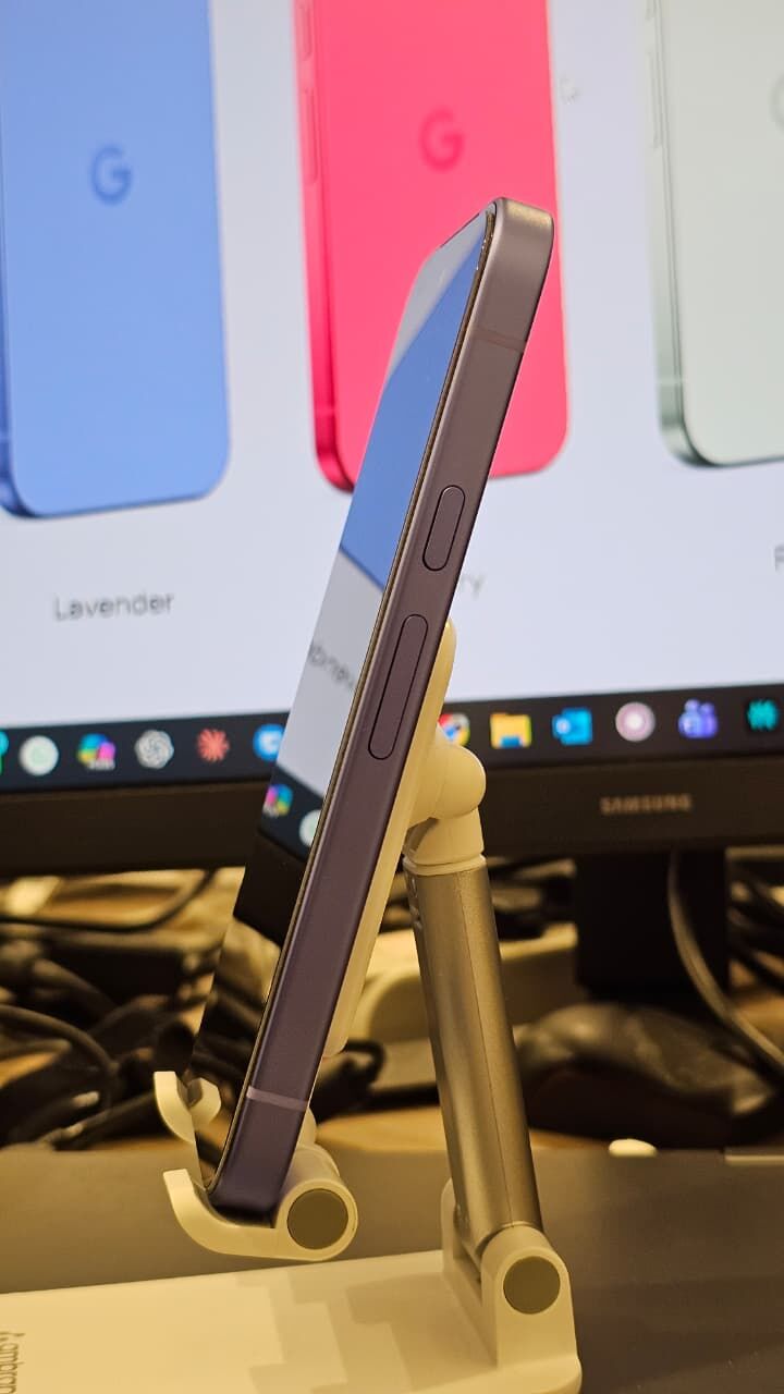 Riyadh, Mobile Phones, SAR 2499,  🔥Google Pixel 10a 8GB/256GB | Lavender | 120Hz OLED | 100% Battery Health | Accessories