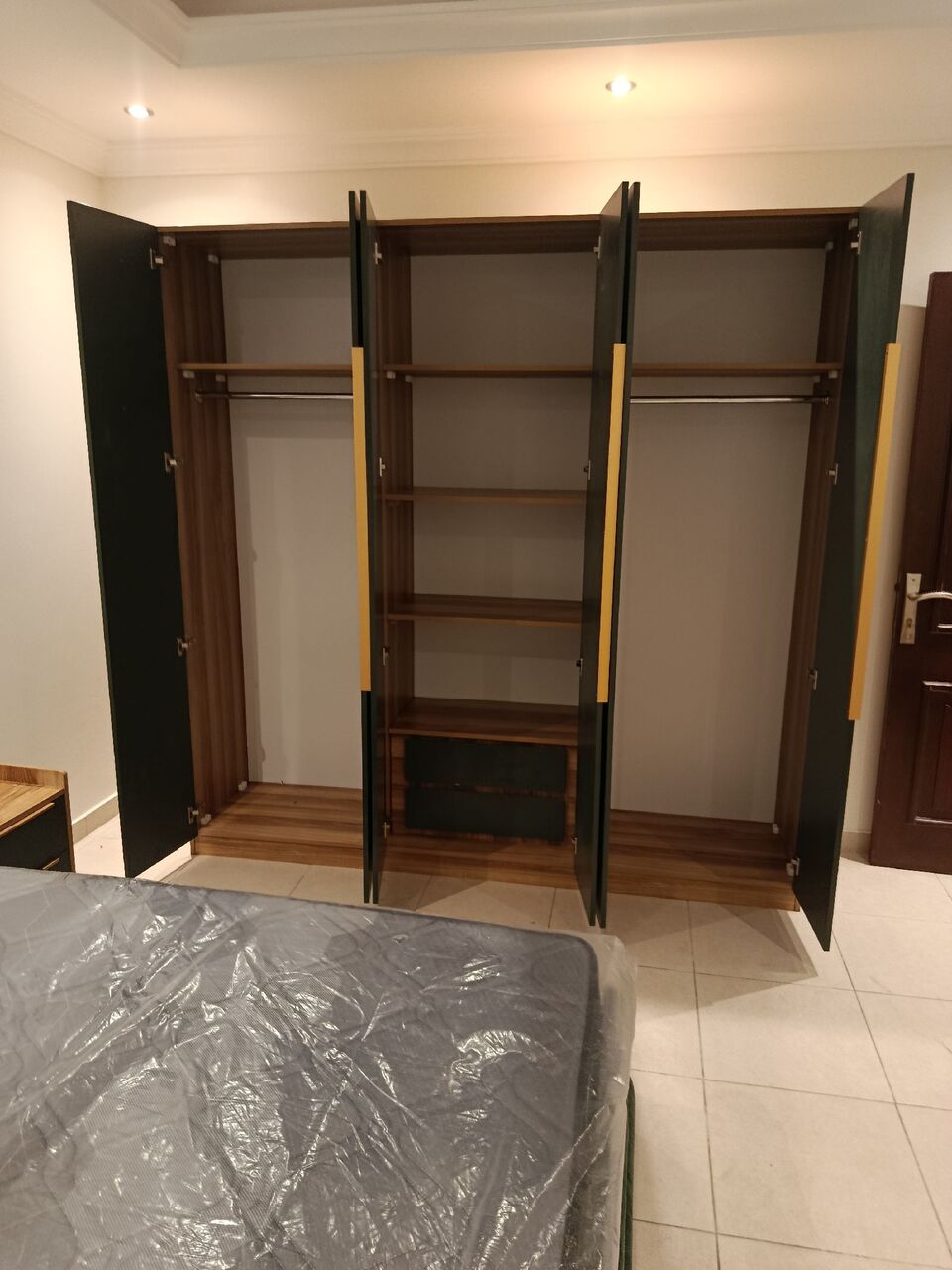 Jeddah, Furniture, SAR 1,  New Complete Bedroom Set For Sale