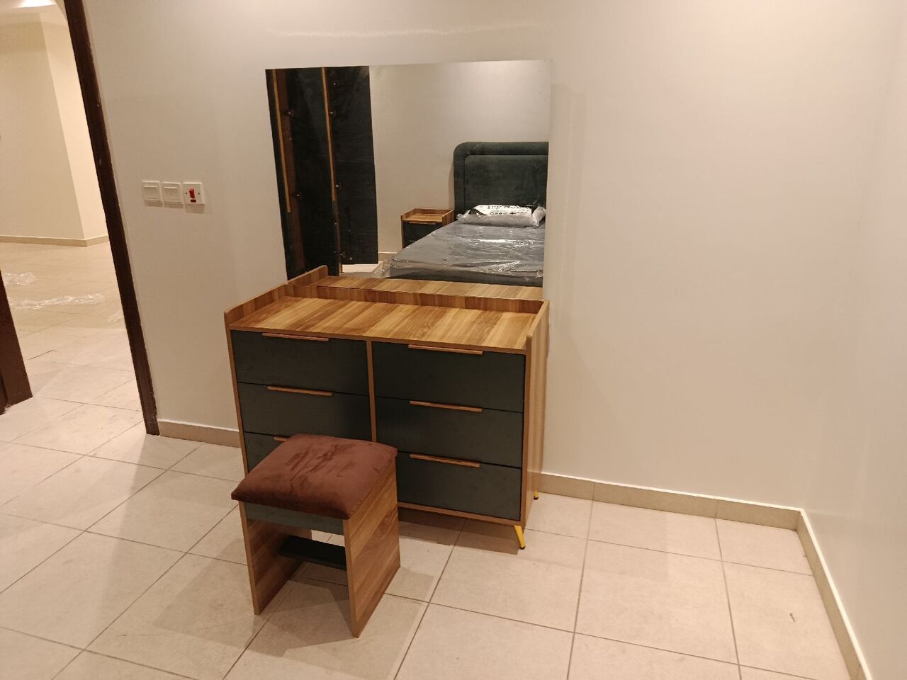 Jeddah, Furniture, SAR 1,  New Complete Bedroom Set For Sale