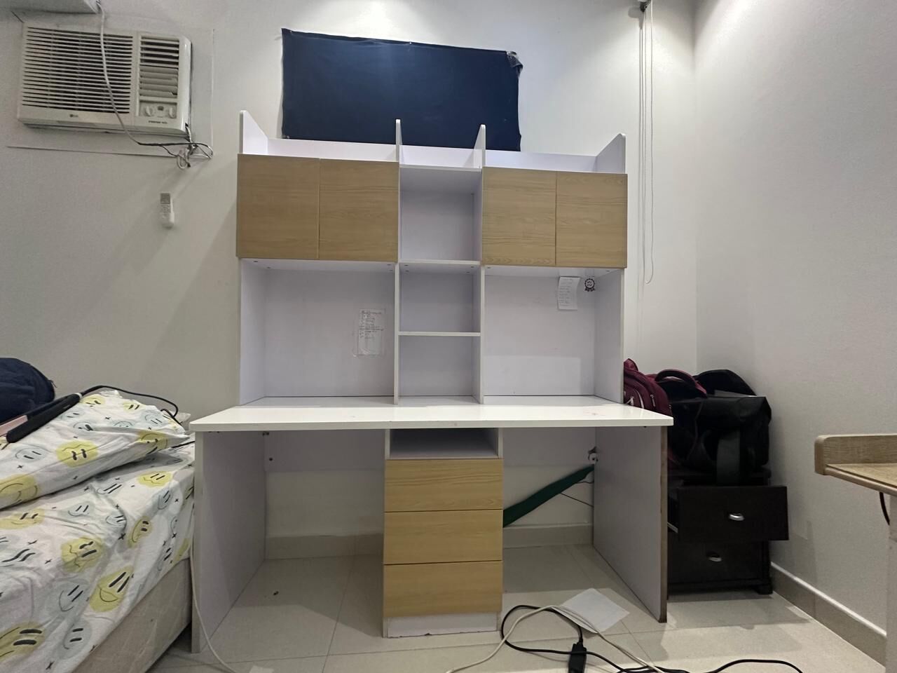 Al Wizarat, Furniture, SAR 250,  Study Desk, Juicer And Ceiling Lights (50)