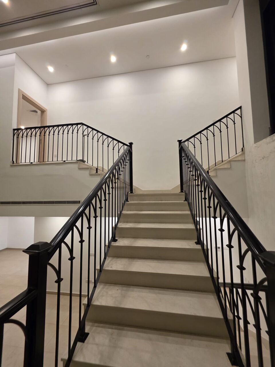 Salmiya, Apartments, Flats, Houses & Villas, KWD 1400/month,  3 BR,  For Rent In Salmiya: A Duplex Penthouse With Super Deluxe Finishes