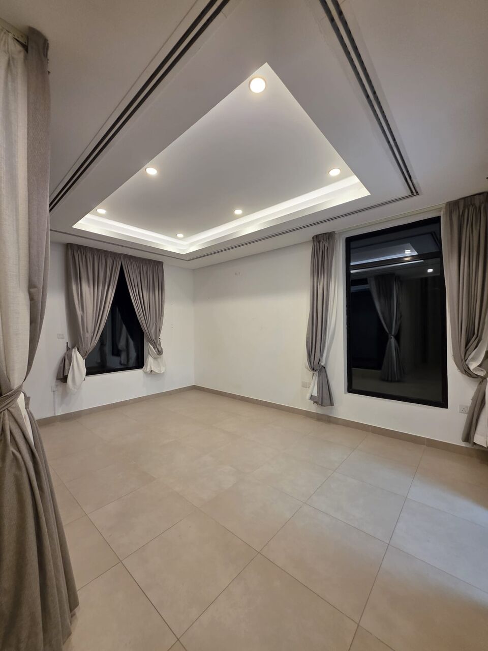 Salmiya, Apartments, Flats, Houses & Villas, KWD 1400/month,  3 BR,  For Rent In Salmiya: A Duplex Penthouse With Super Deluxe Finishes