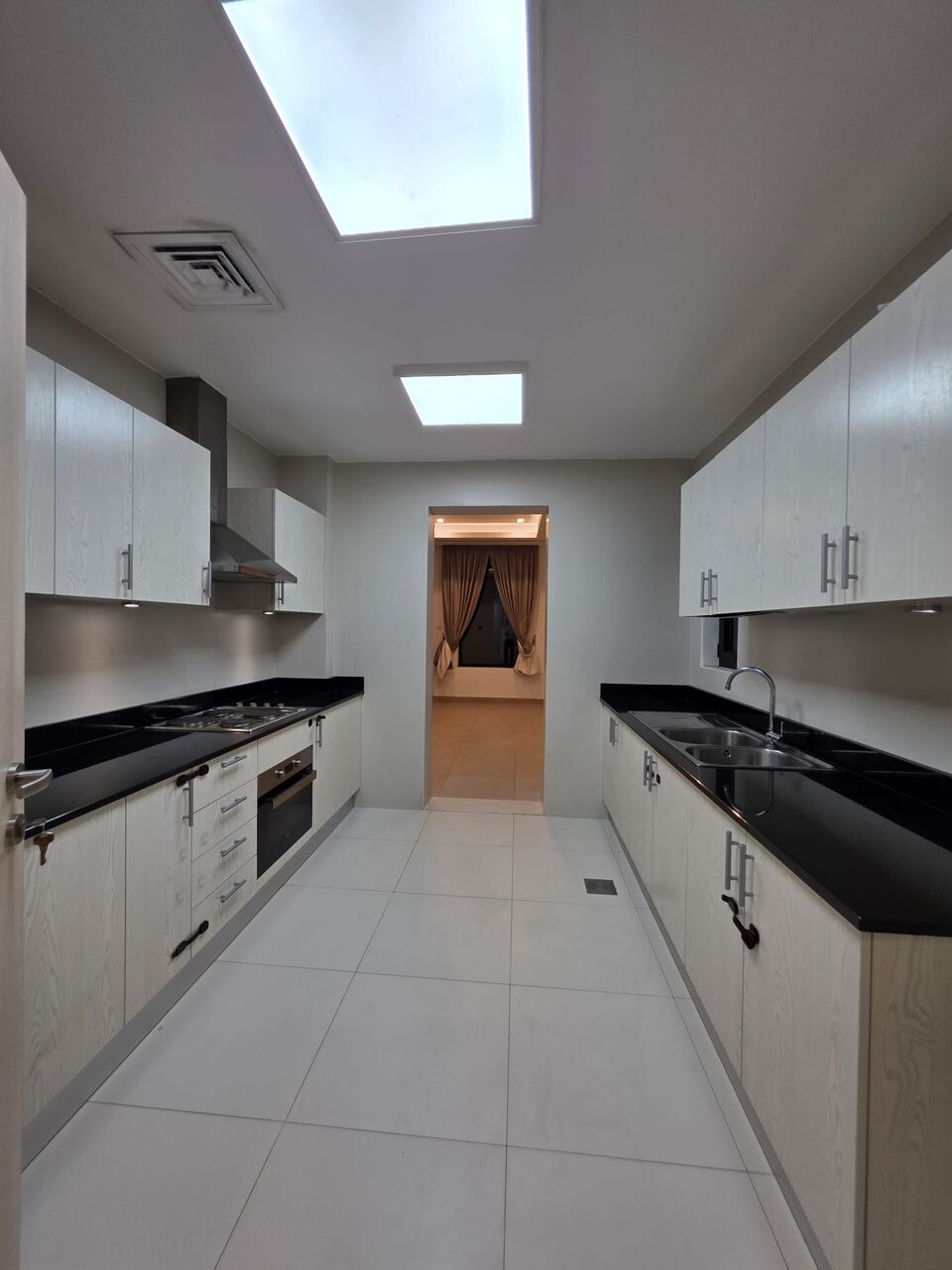 Salmiya, Apartments, Flats, Houses & Villas, KWD 1400/month,  3 BR,  For Rent In Salmiya: A Duplex Penthouse With Super Deluxe Finishes