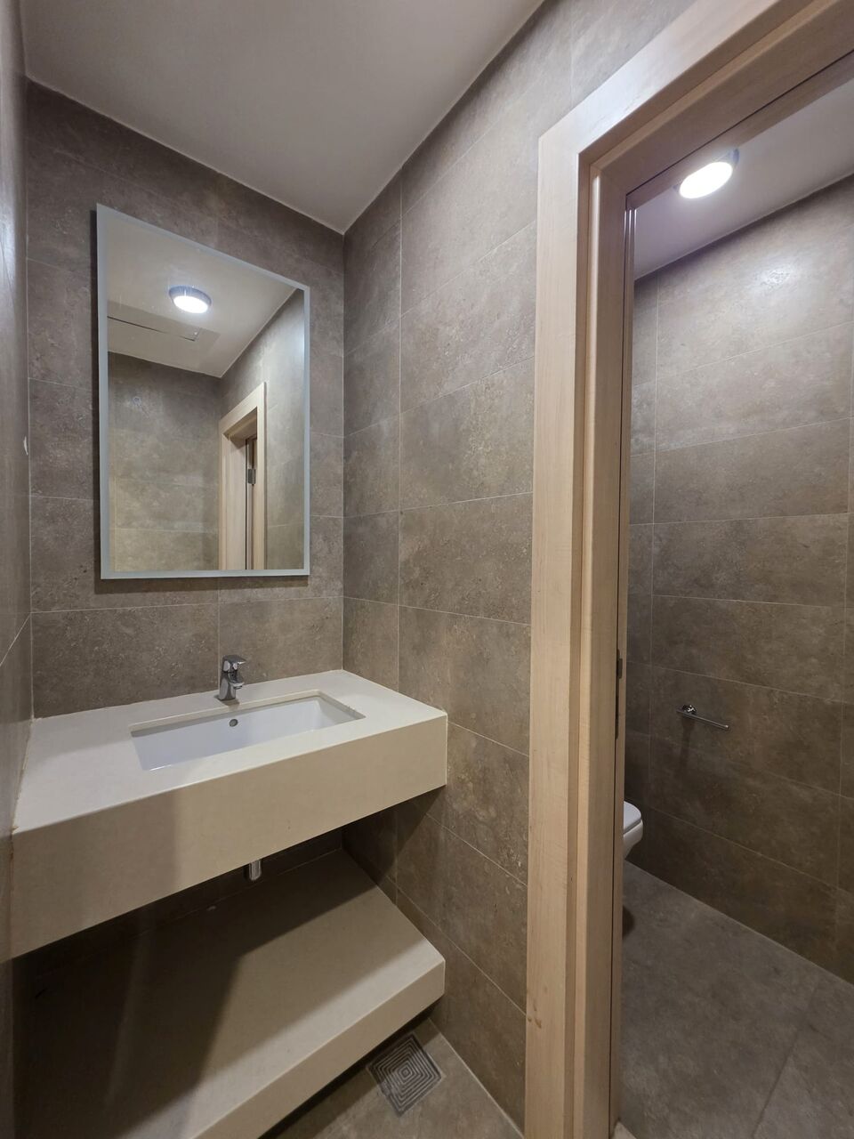 Salmiya, Apartments, Flats, Houses & Villas, KWD 1400/month,  3 BR,  For Rent In Salmiya: A Duplex Penthouse With Super Deluxe Finishes