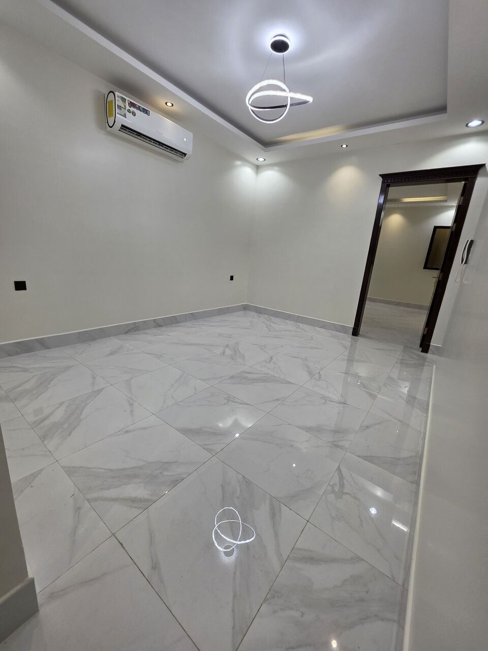 Khobar, Apartments, Flats, Houses & Villas, 2 BR,  FAMILY APARTMENT &ndash; SAR 25,000 - 2-BEDROOMS + 2- Bathrooms + Hall + Kitchen