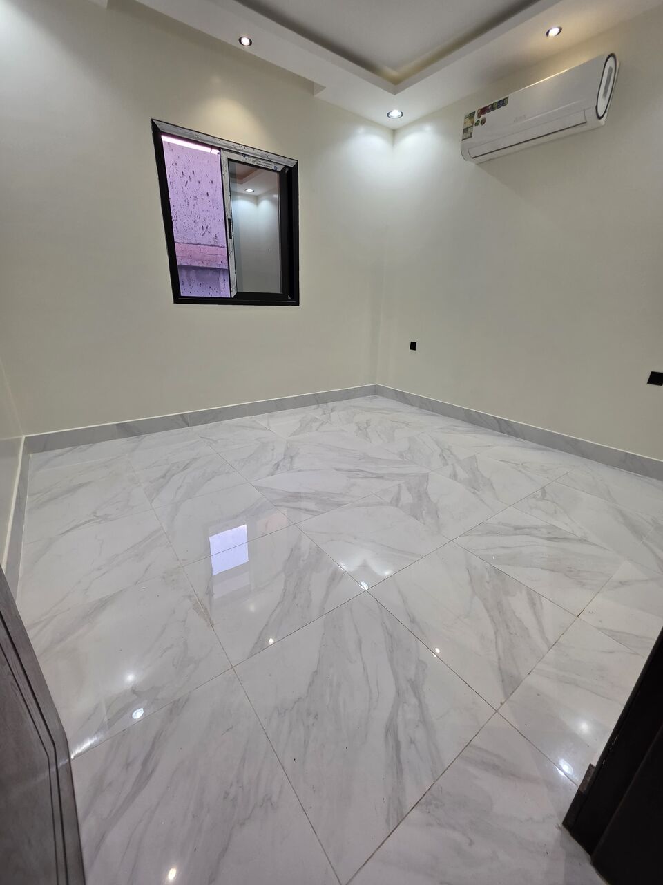 Khobar, Apartments, Flats, Houses & Villas, 2 BR,  FAMILY APARTMENT &ndash; SAR 25,000 - 2-BEDROOMS + 2- Bathrooms + Hall + Kitchen