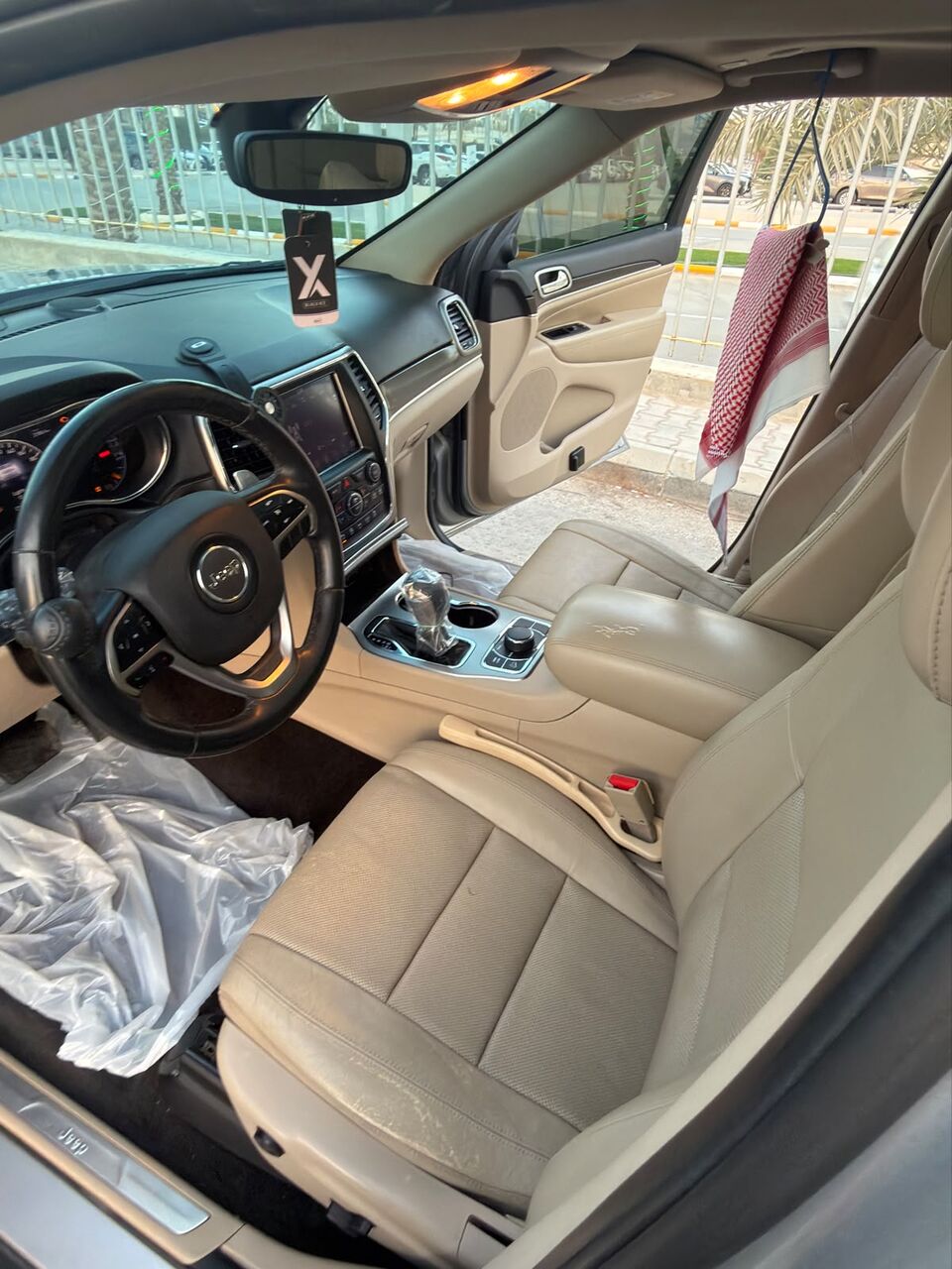 Riyadh, Vehicles, Cars & Trucks , SAR 62000,  Jeep Grand Cherokee Limited,  2018,  Automatic,  219000 KM,  For Sale