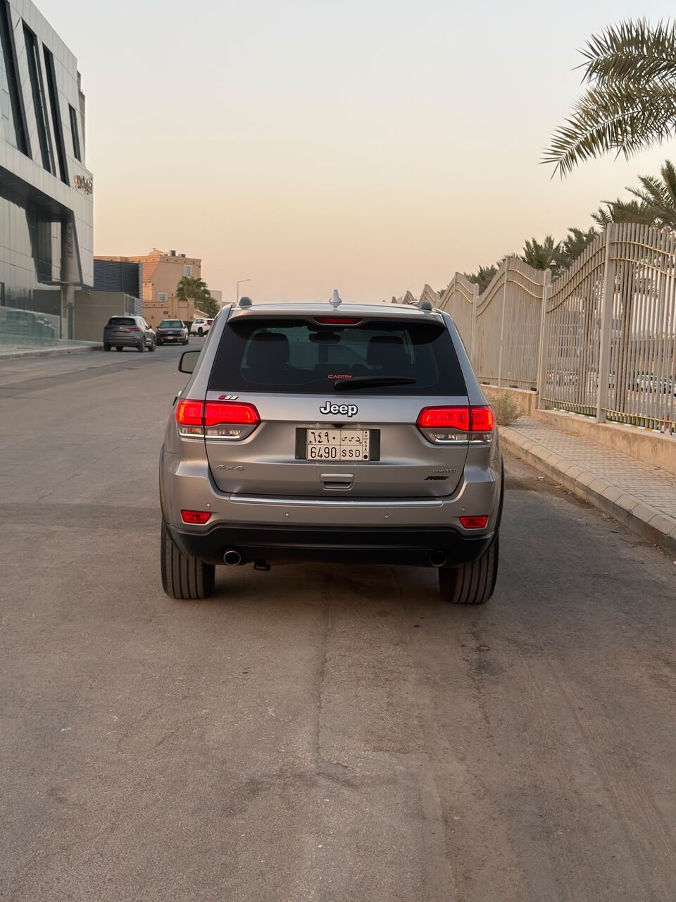 Riyadh, Vehicles, Cars & Trucks , SAR 62000,  Jeep Grand Cherokee Limited,  2018,  Automatic,  219000 KM,  For Sale
