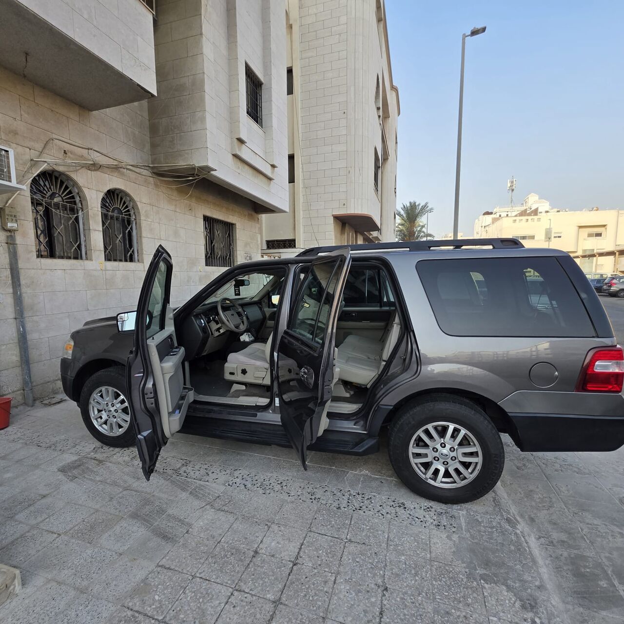 Jeddah, Vehicles, Cars & Trucks , SAR 33000,  Ford Expedition,  2014,  305000 KM,    - In Very Good Condition.