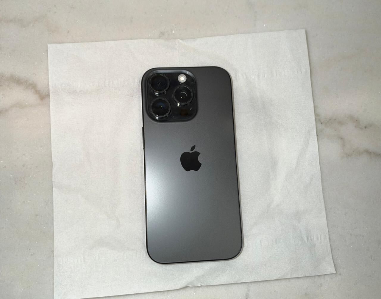 Jeddah, Mobile Phones, SAR 2200,  IPHONE 16pro 256GB (Battery Health 89%) Neat Condition