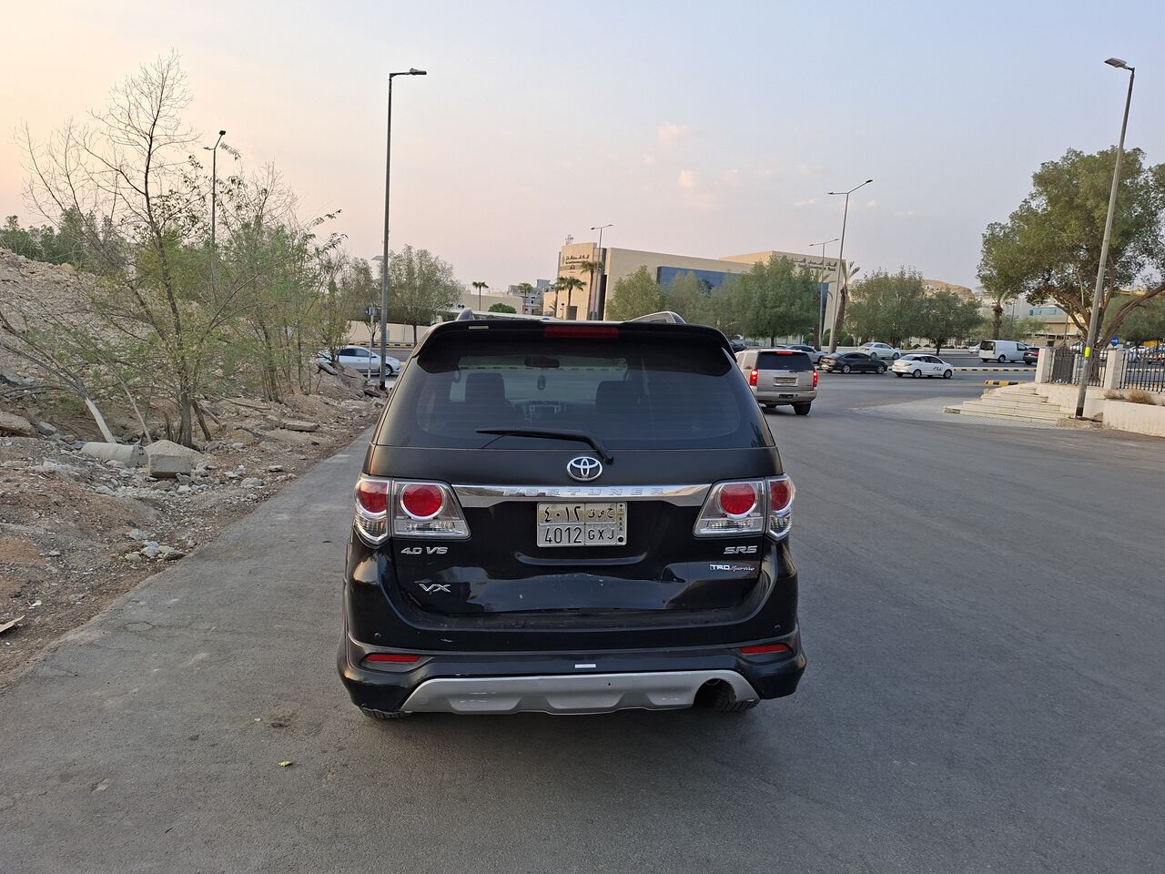Riyadh, Vehicles, Cars & Trucks , SAR 51900,  Toyota Fortuner TRD Sportivo SR5,  2013,  Automatic,  176745 KM,  4.0 L Engine, V6 (Six Cylinder), 4X4