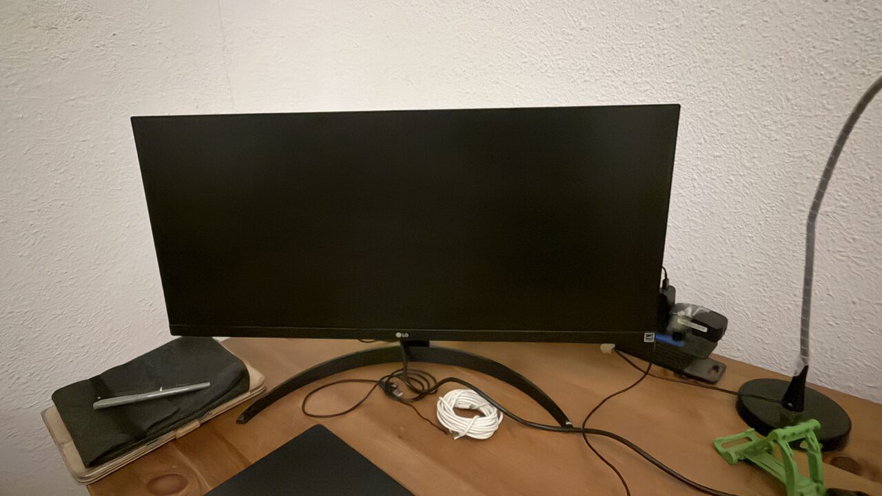 Jeddah, Computers, SAR 400,  LG Ultra Wide Screen Monitor For Sale