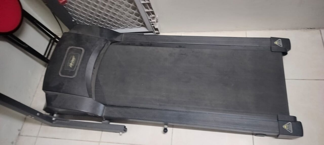 Riyadh, Sporting Goods, SAR 1000,  LifeGear Treadmill For Sale &ndash; Good Condition