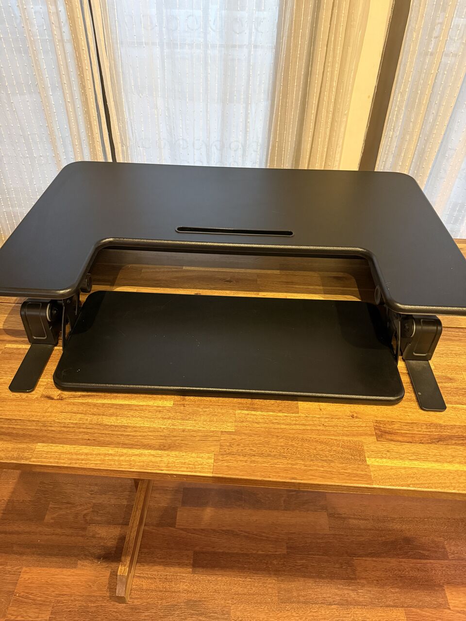 Khobar, Computers, SAR 350,  VIVO Height Adjustable 42 Inch Stand Up Desk Converter, Quick Sit To Stand Tabletop Dual