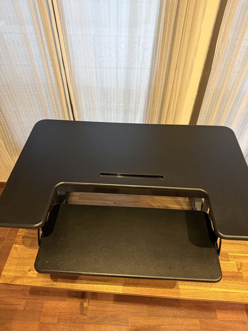 Khobar, Computers, SAR 350,  VIVO Height Adjustable 42 Inch Stand Up Desk Converter, Quick Sit To Stand Tabletop Dual