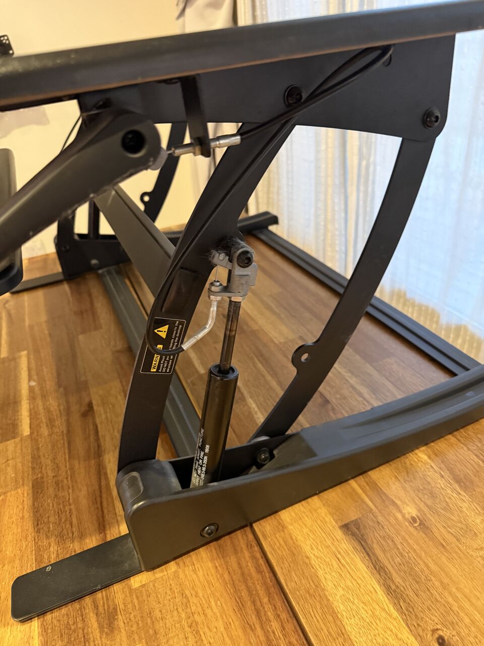 Khobar, Computers, SAR 350,  VIVO Height Adjustable 42 Inch Stand Up Desk Converter, Quick Sit To Stand Tabletop Dual