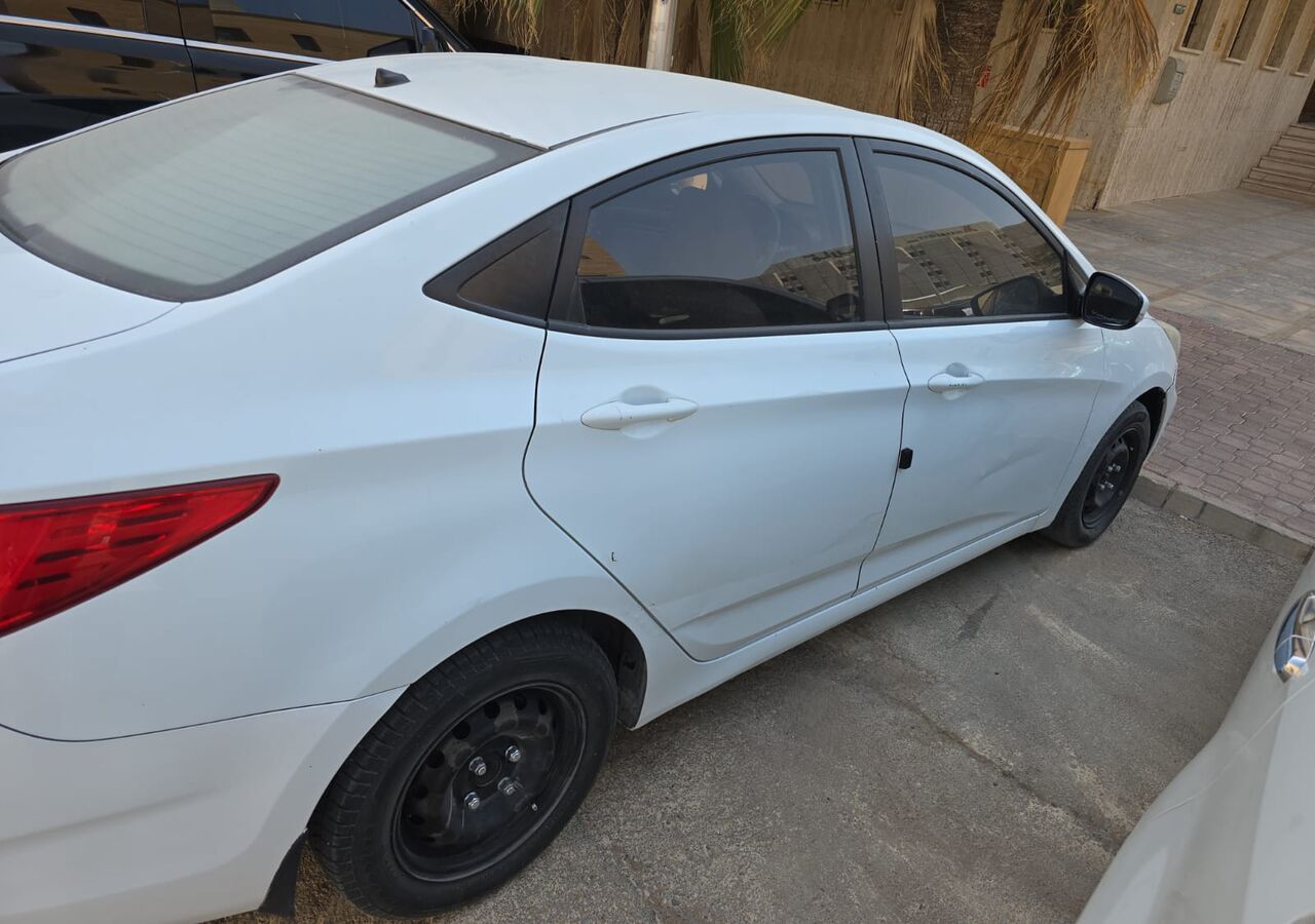 Al Wizarat, Vehicles, Cars & Trucks , SAR 20000,  2016,  2016,  Automatic,  170477 KM,  20000 SAR, Hyundai Accent , , 170404 KM, &ndash; Urgent Sale In Excellent Condition