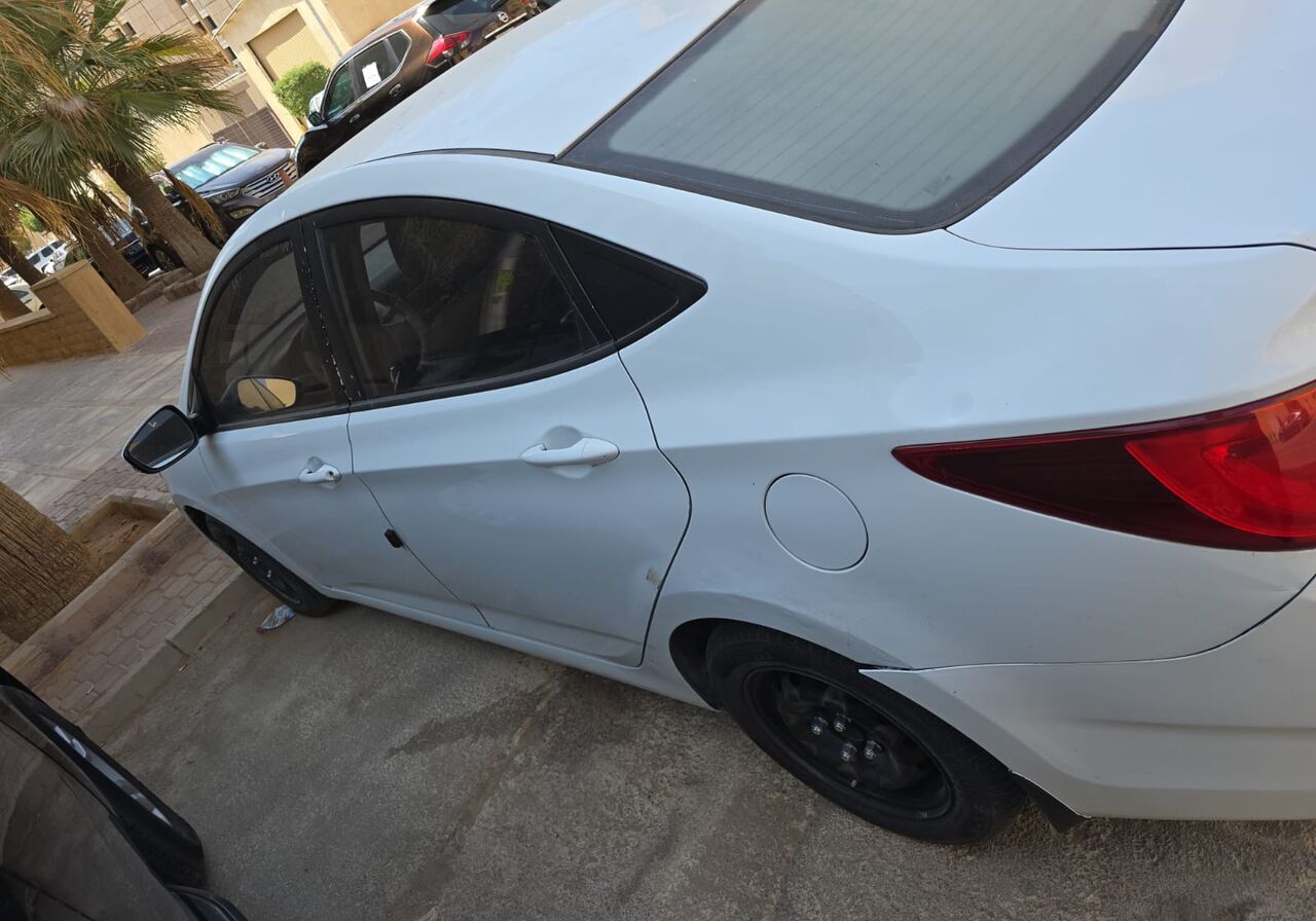 Al Wizarat, Vehicles, Cars & Trucks , SAR 20000,  2016,  2016,  Automatic,  170477 KM,  20000 SAR, Hyundai Accent , , 170404 KM, &ndash; Urgent Sale In Excellent Condition