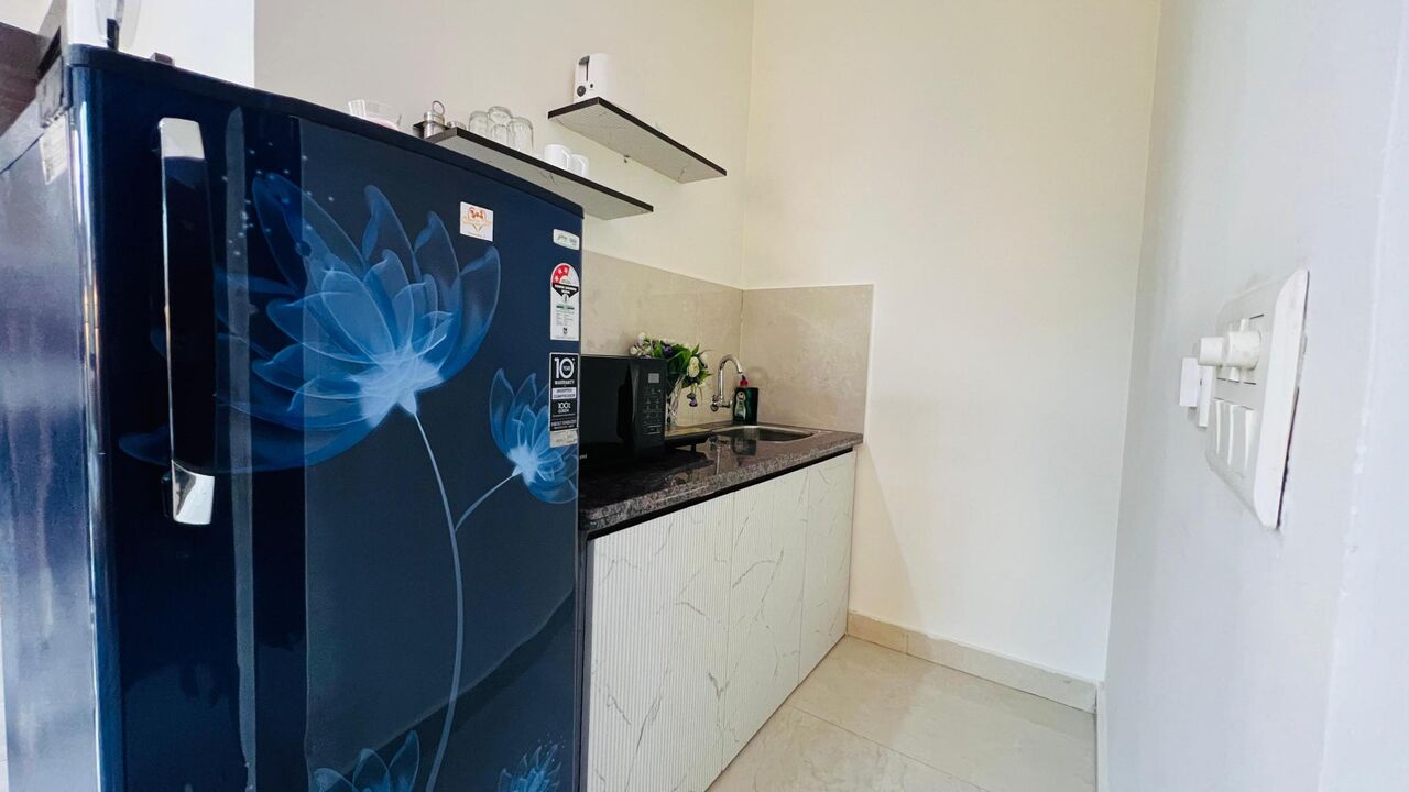 Gurgaon, Apartments, Flats, Houses & Villas, INR 3000/day,  Furnished,  Studio,  300 Sq. Feet,  Studio Apartment DLF Phase 3