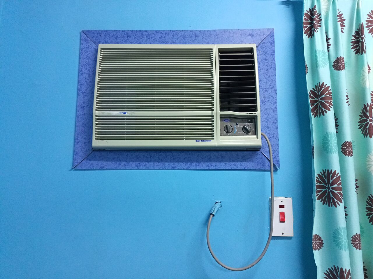 Al Faisaliyah, Electronics, SAR 600,  Carrier AC