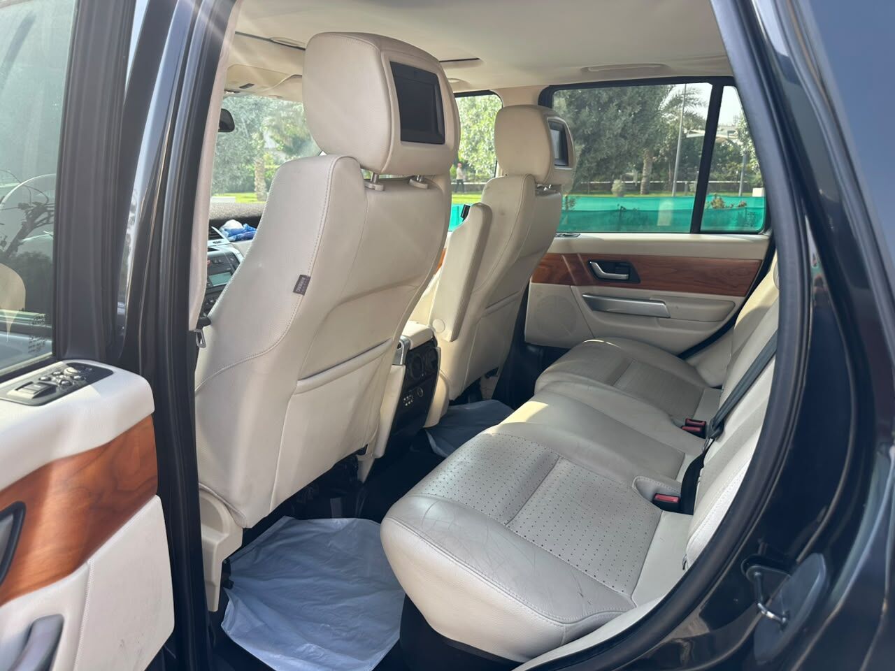 Jeddah, Vehicles, Cars & Trucks , SAR 45,  2009 Range Rover Sport Supercharged,  2009,  Automatic,  115000 KM,  Doctor