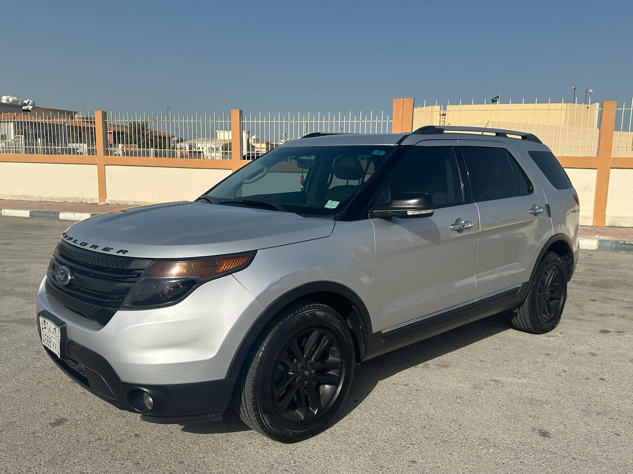 Dammam, Vehicles, Cars & Trucks , SAR 42000,  Ford Explorer,  2014,  Automatic,  291000 KM,   4WD XLT