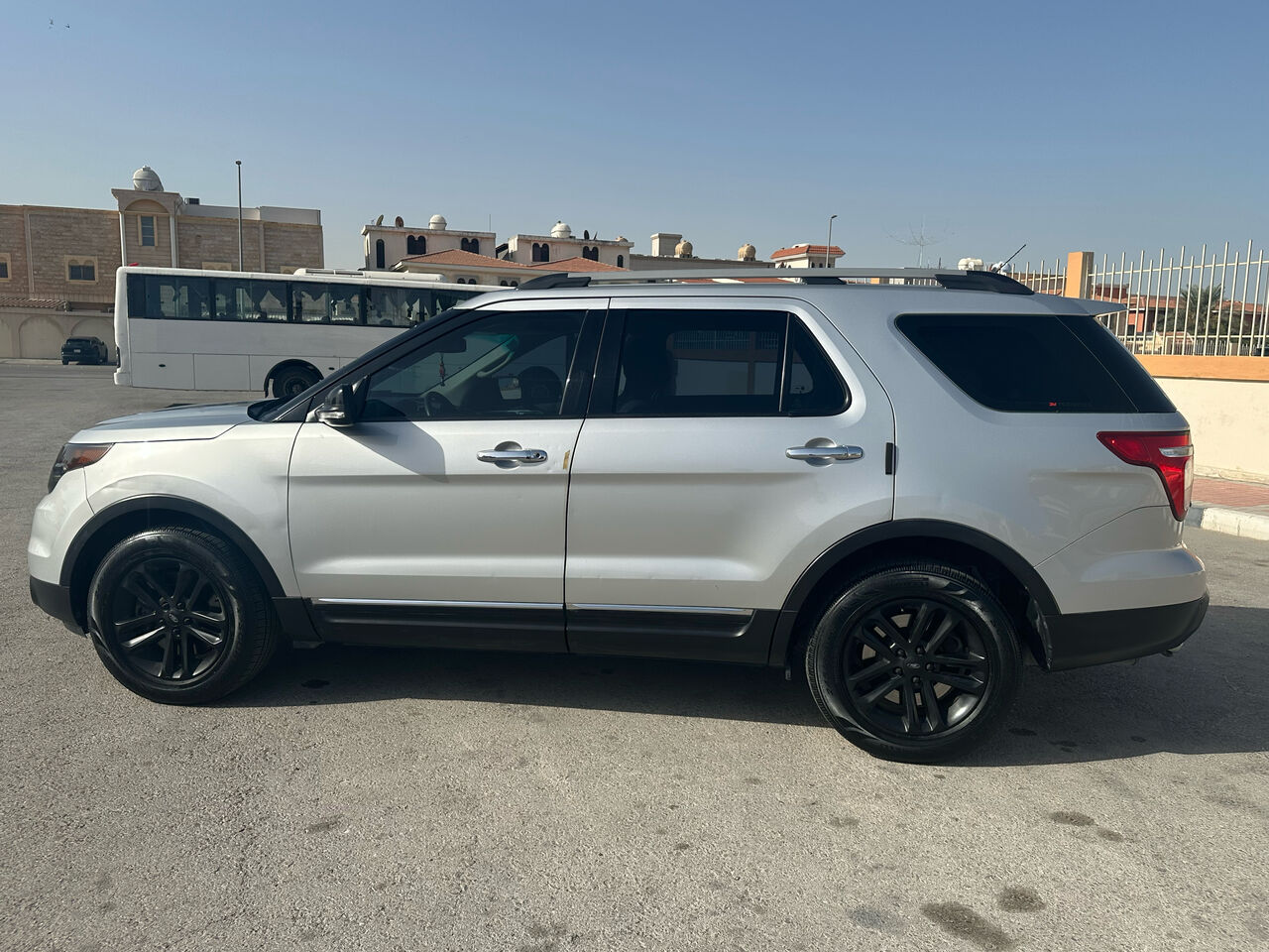Dammam, Vehicles, Cars & Trucks , SAR 42000,  Ford Explorer,  2014,  Automatic,  291000 KM,   4WD XLT