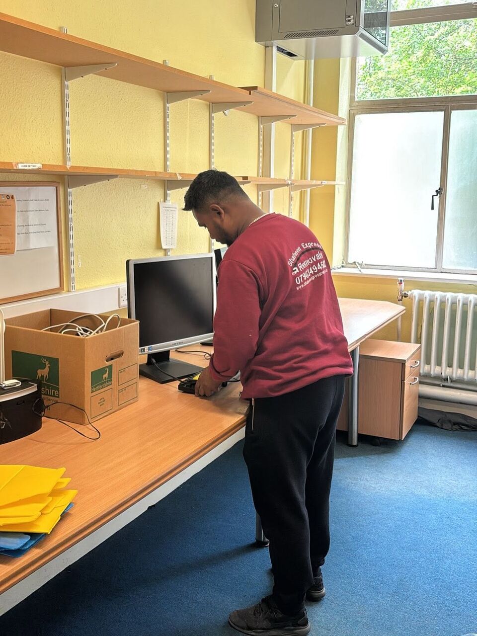 London, Labor/Moving, Seamless Commercial & Office Relocation Services In High Town, Luton