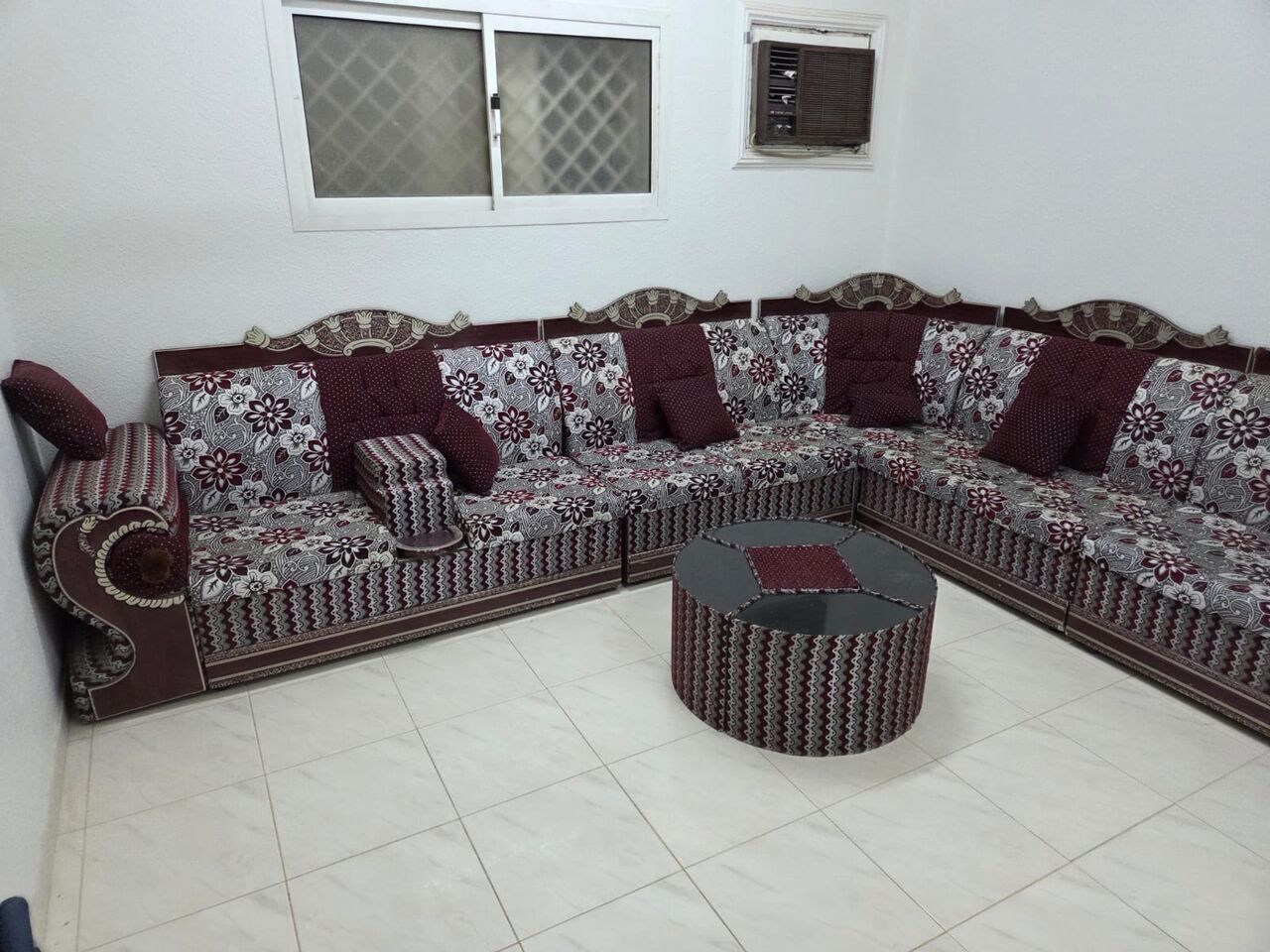 Riyadh, Furniture, SAR 450,  Sofa For Sale, 9 Seater, Comfortable