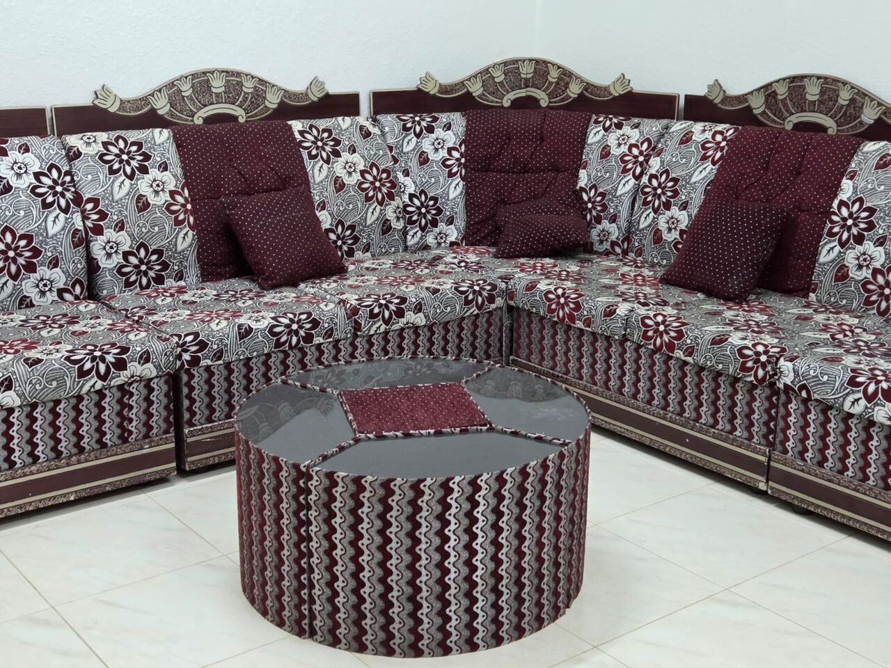 Riyadh, Furniture, SAR 450,  Sofa For Sale, 9 Seater, Comfortable