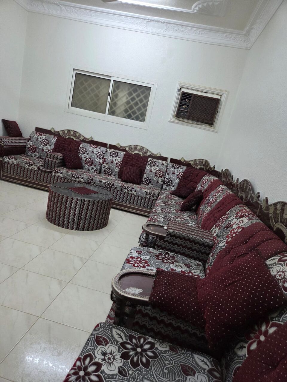 Riyadh, Furniture, SAR 450,  Sofa For Sale, 9 Seater, Comfortable