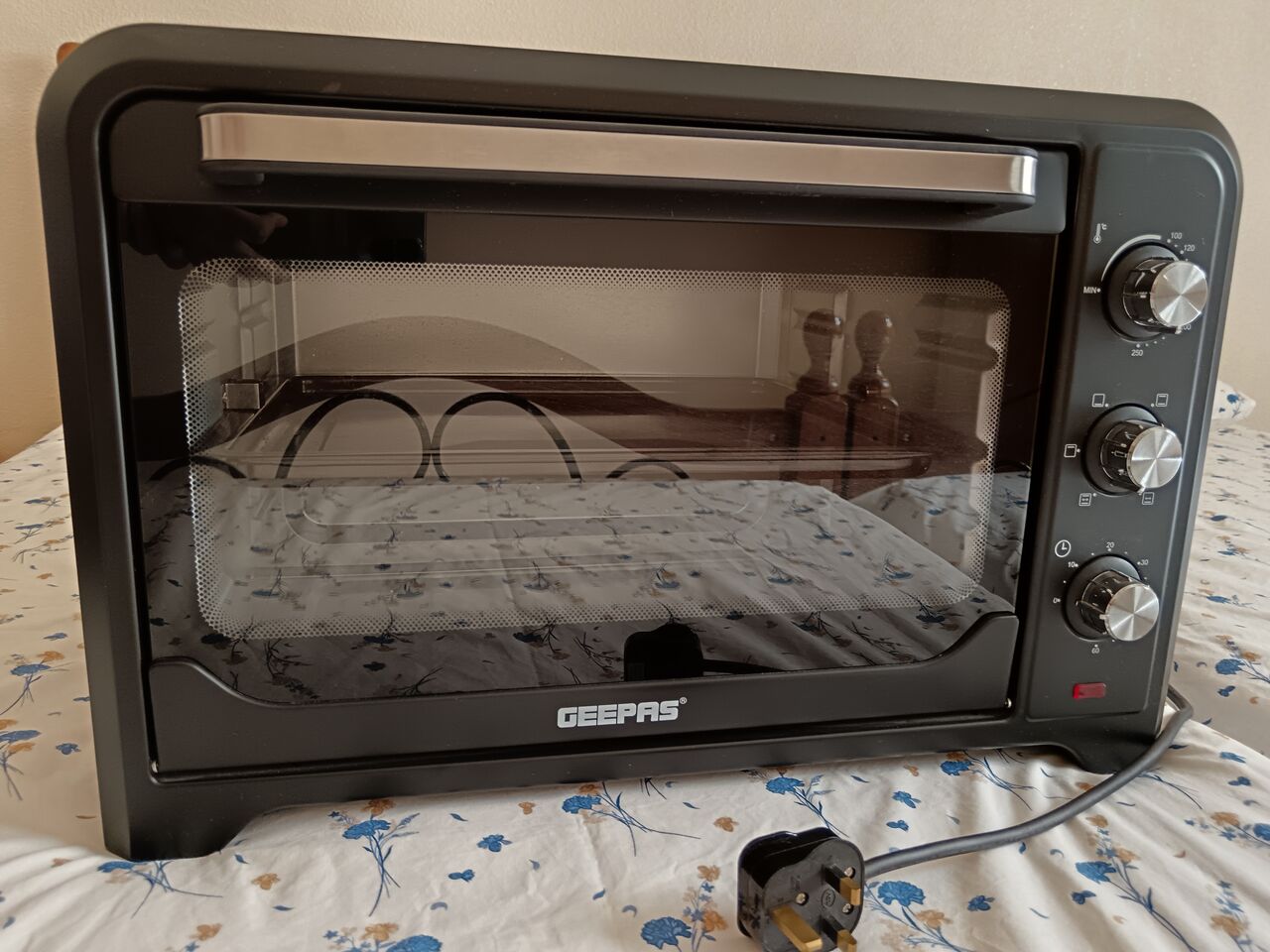 Riyadh, Household Items, SAR 225,  Geepas Electric Oven 42 Liters