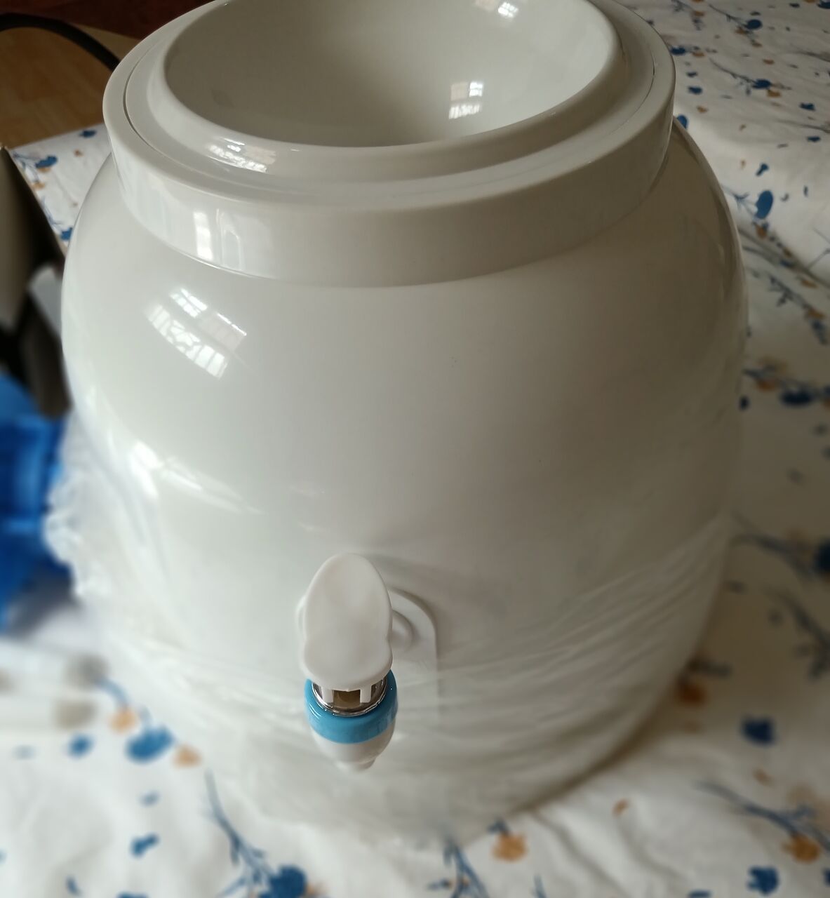 Riyadh, Household Items, SAR 90,  Manual Water Dispenser, Automatic Air Freshener Dispenser, Water Pump And Wooden Corner