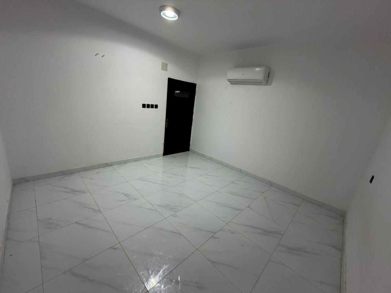 Riyadh, Housing Exchanges, SAR 22000/year,  2 BR,  2 Bhk Apartment Available In Al Iskan For Family And Bachelor