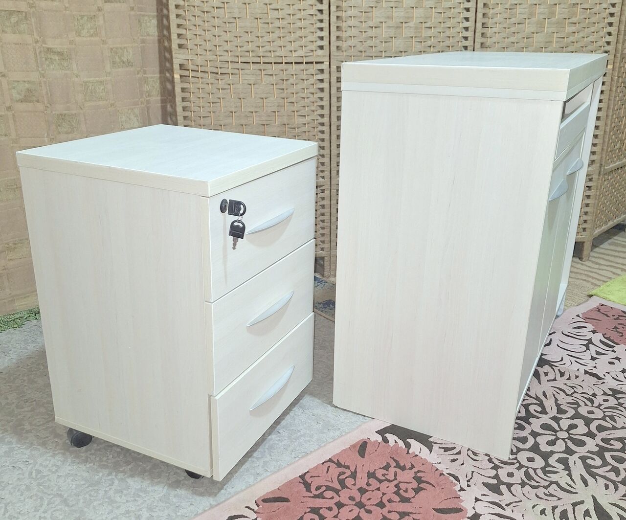 Riyadh, Household Items, SAR 185,  Table Desk And Drawer Unit