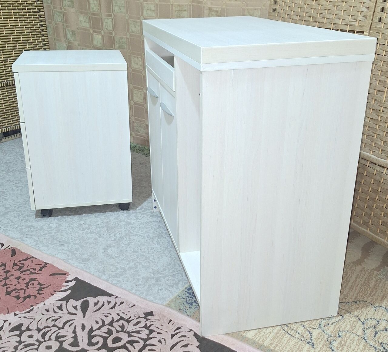 Riyadh, Household Items, SAR 185,  Table Desk And Drawer Unit