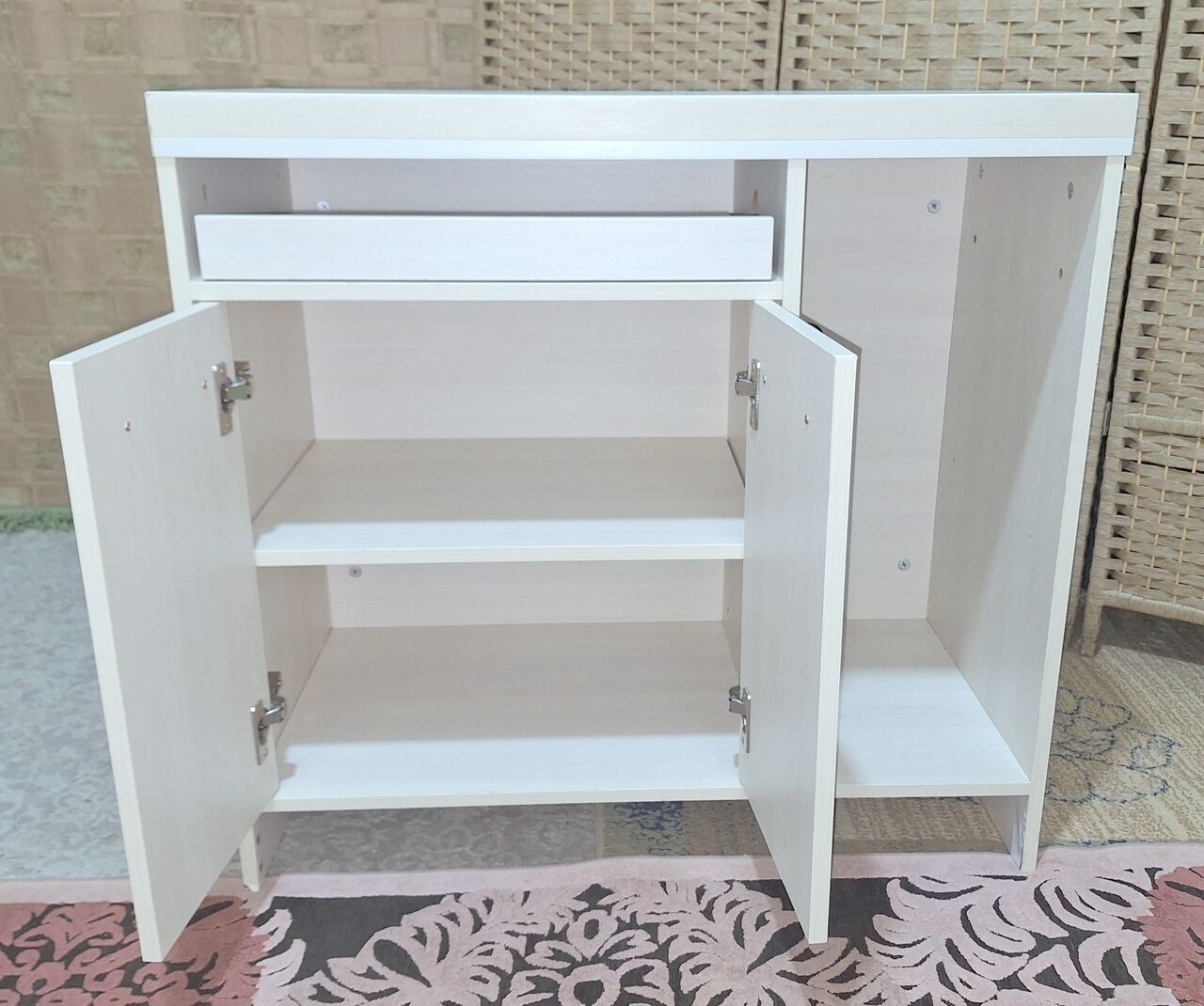 Riyadh, Furniture, SAR 185,  Table Desk And Drawer Unit.