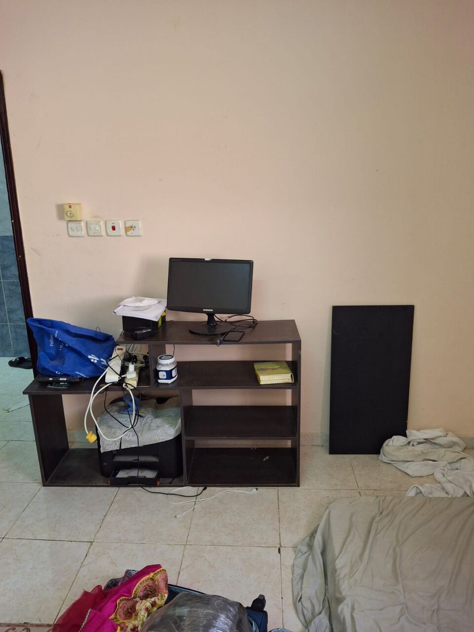 Yanbu, Appliances, SAR 750,  Gas Table Oven Griller,Dining Table4 Chairs, TV Stand, Central Table, Carpets 2