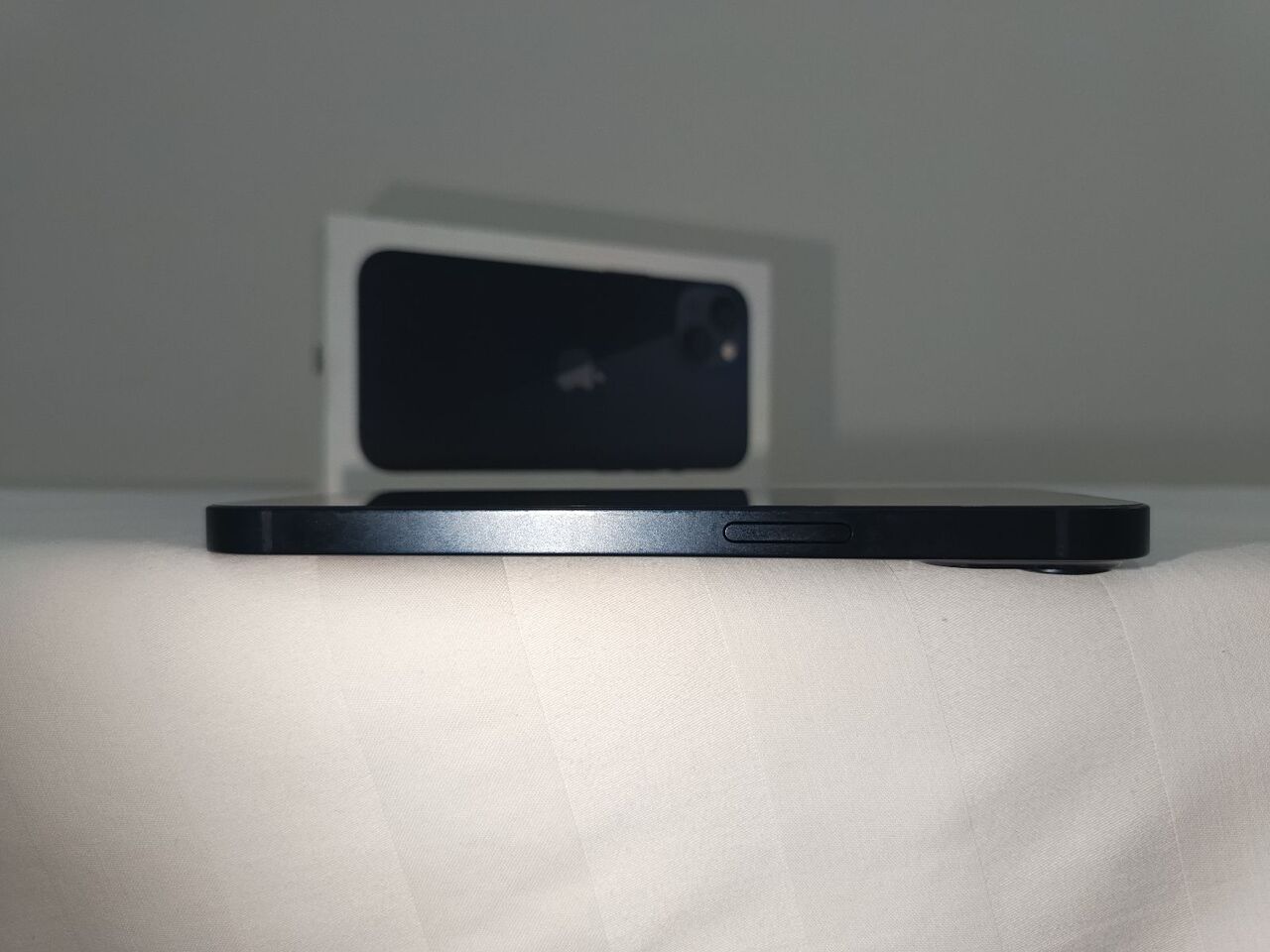 Al Malaz, Electronics, SAR 1349,  IPhone 13 128GB | 90% BH (Original Battery) | All Original | Box & Cable