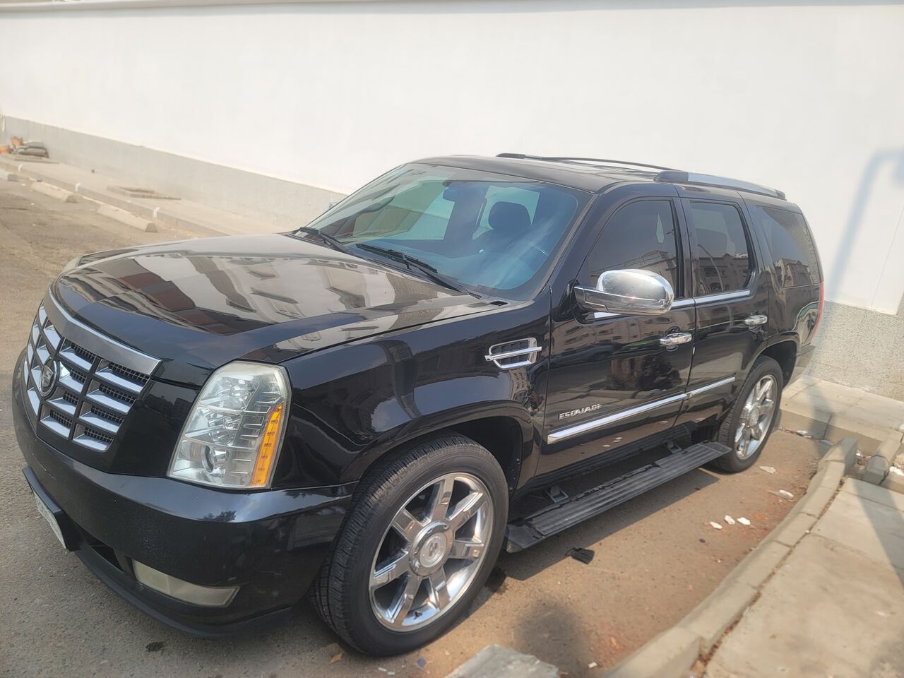 Jeddah, Vehicles, Cars & Trucks , SAR 27000,  Cadillac Escalade,  2009,  Automatic,  301521 KM,